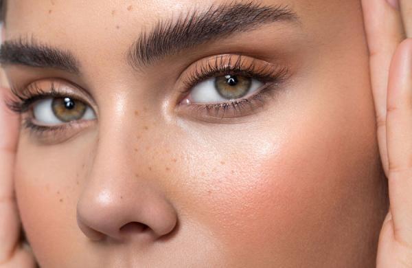 لیفت ابرو چیست و چگونه انجام می گردد؟ لیفت ابرو چیست و چگونه انجام می گردد؟